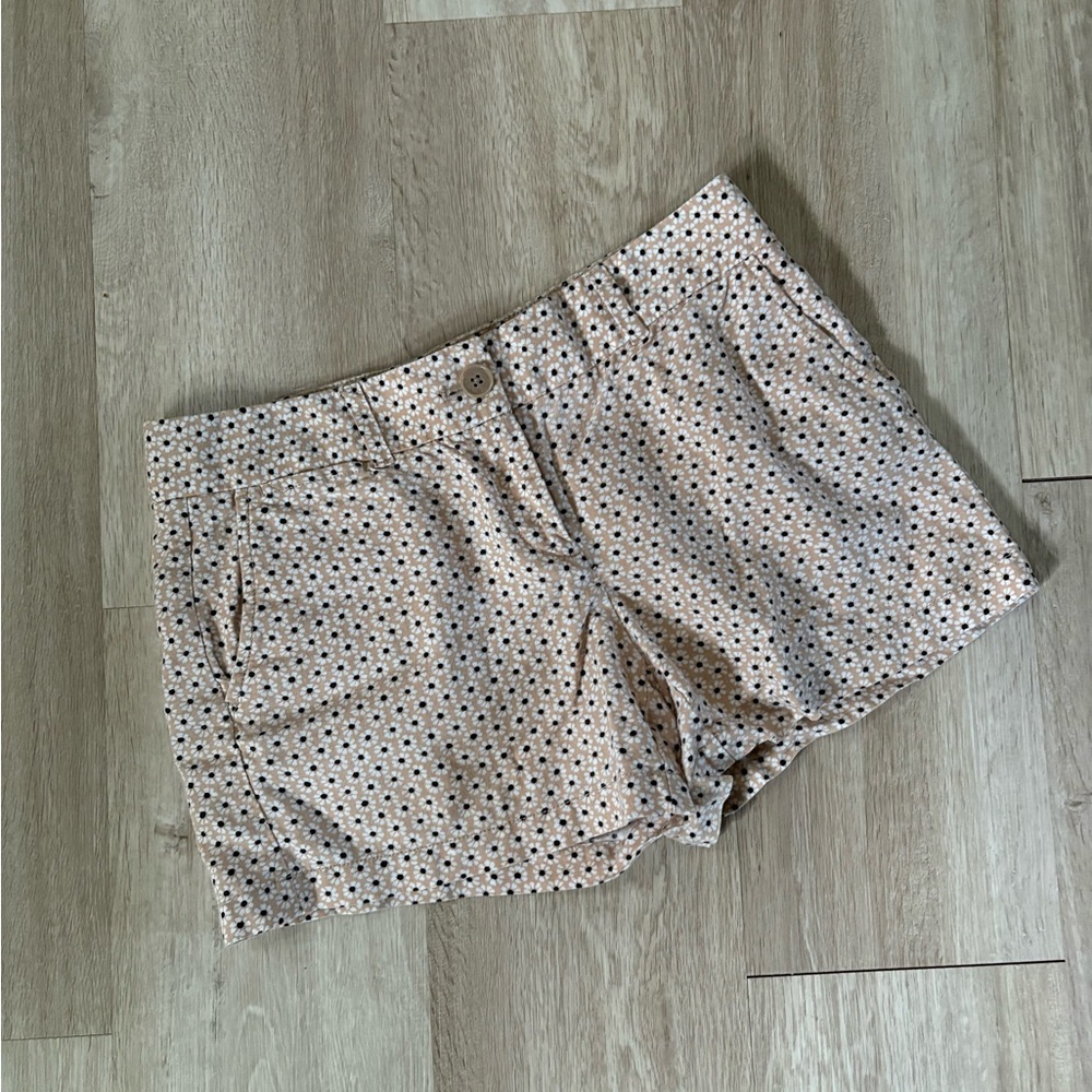 Loft lightweight daisy shorts